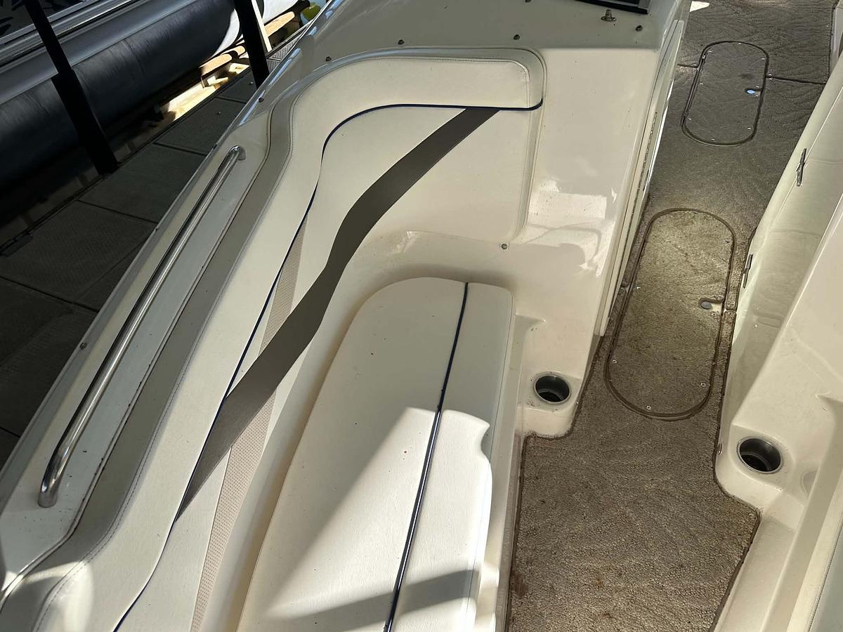 Used 2006 Rinker 282 Captiva