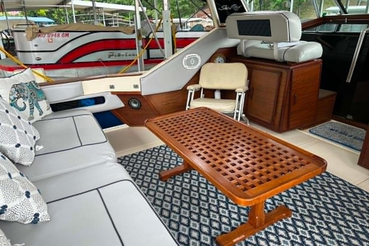 Used 1988 Sea Ray 390 Express Cruiser
