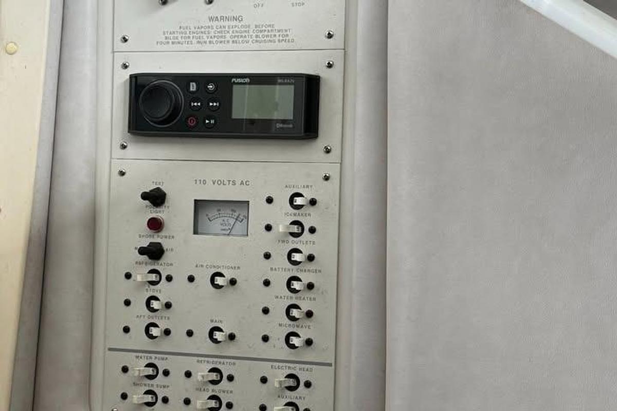 Used 1994 Chris-Craft 322 Crowne