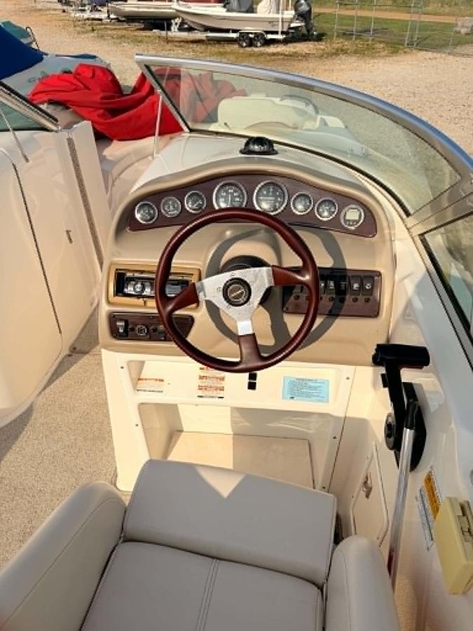 Used 1999 Chaparral 233 Deckboat