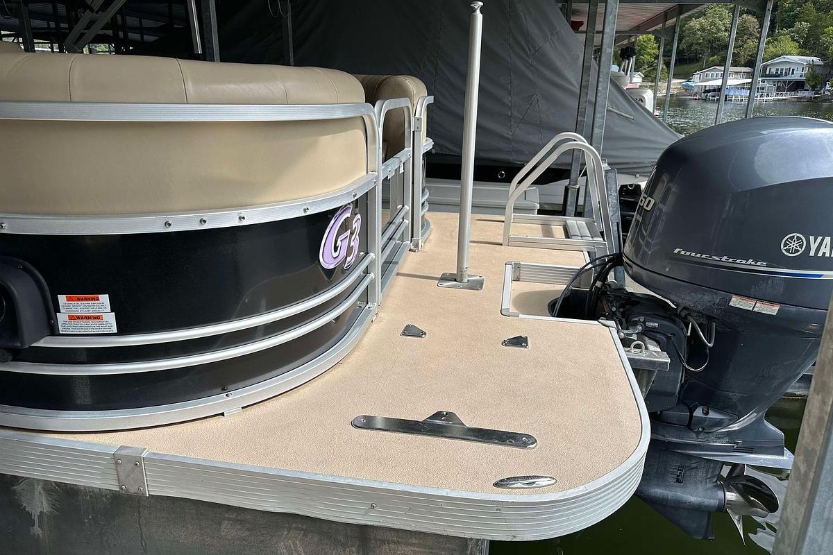 Used 2013 SunCatcher V322 RC