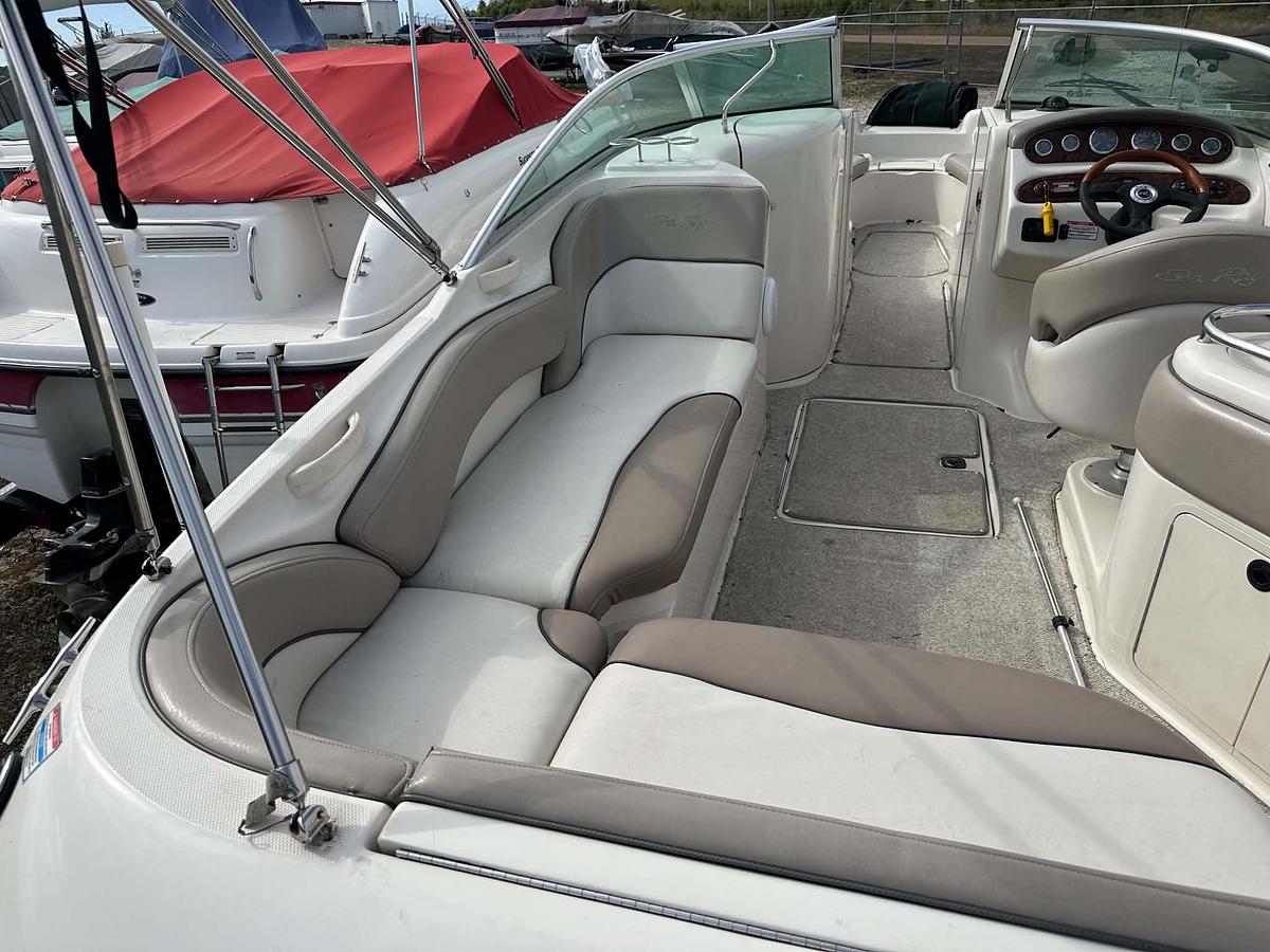 Used 2004 Sea Ray 240 Sundeck