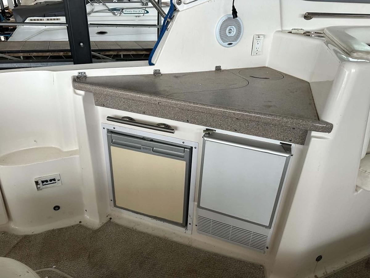 Used 2007 Rinker 350 Express
