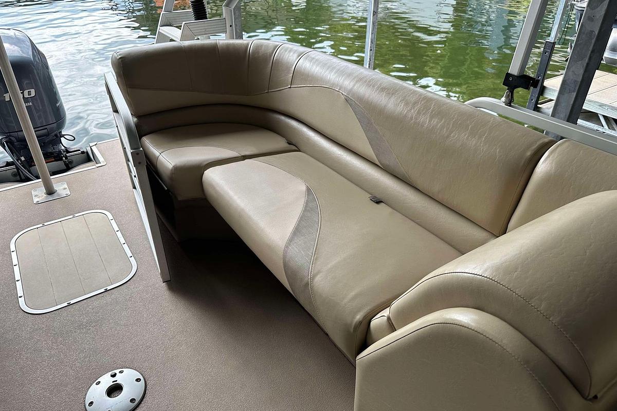 Used 2013 SunCatcher V322 RC