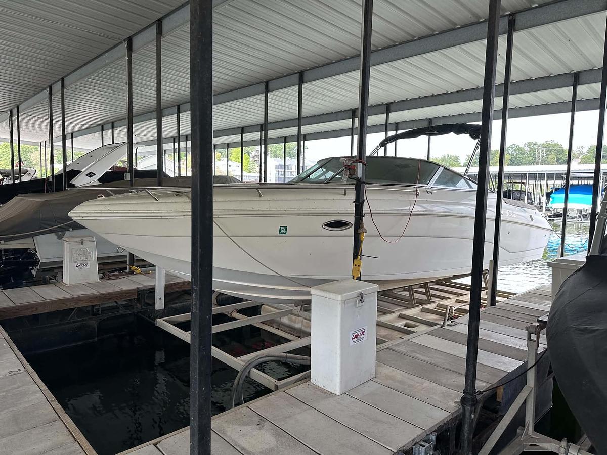 Used 1999 Rinker 272 Captiva Cuddy