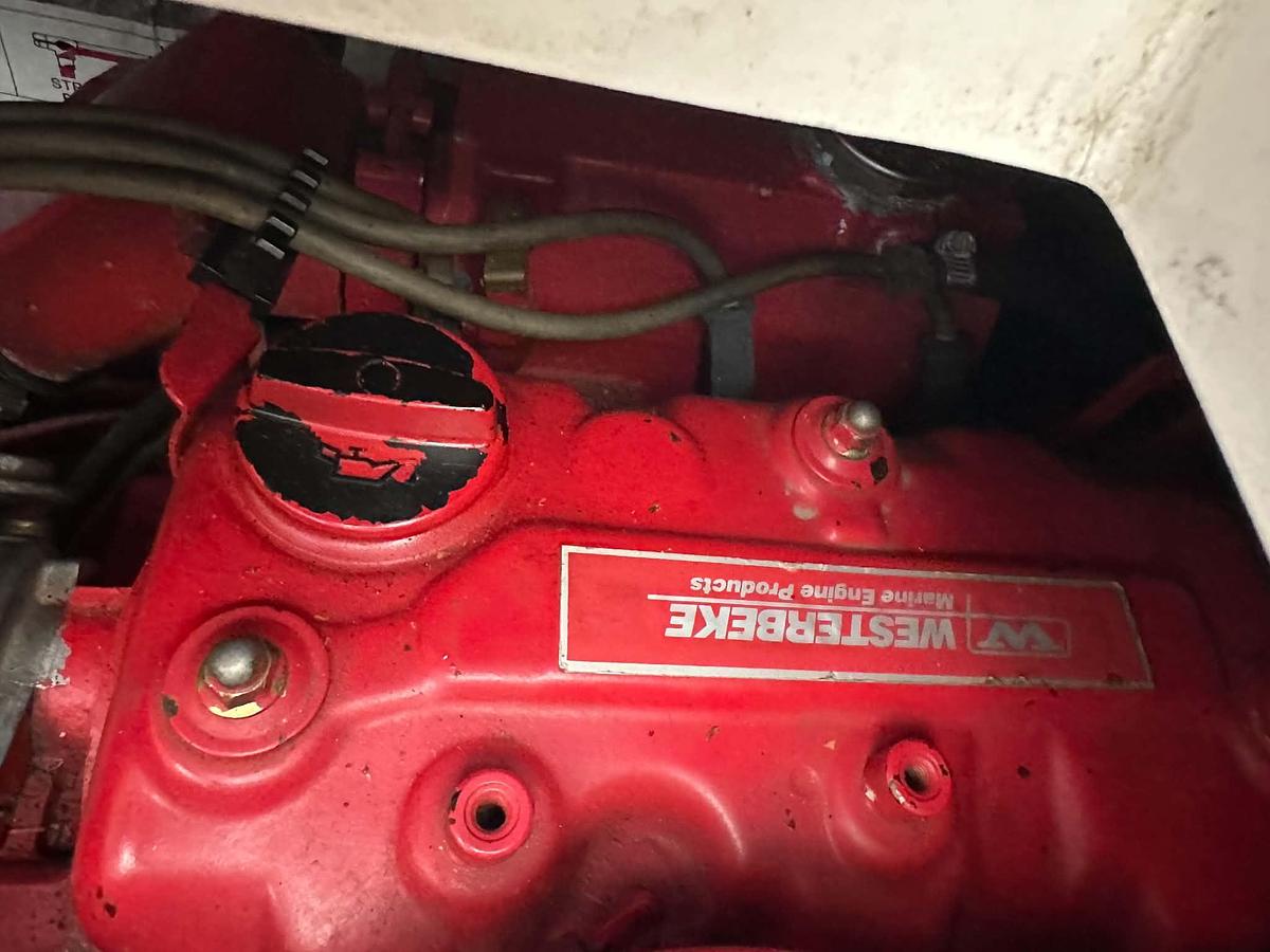 Used 1992 Regal 322 Commodore