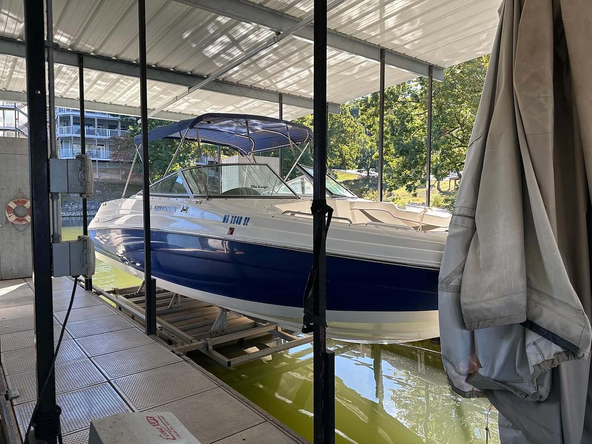 Used 2006 Rinker 282 Captiva