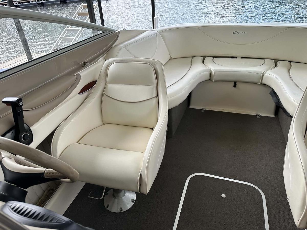 Used 1999 Bayliner 2350 Capri