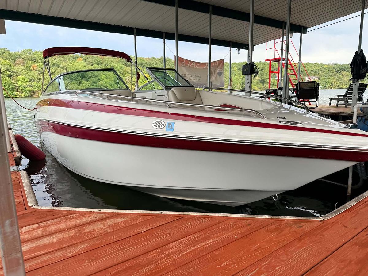 Used 2009 Crownline 270 Bow Rider