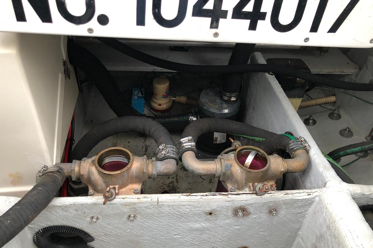Used 1994 Mainship 31 Sedan Bridge