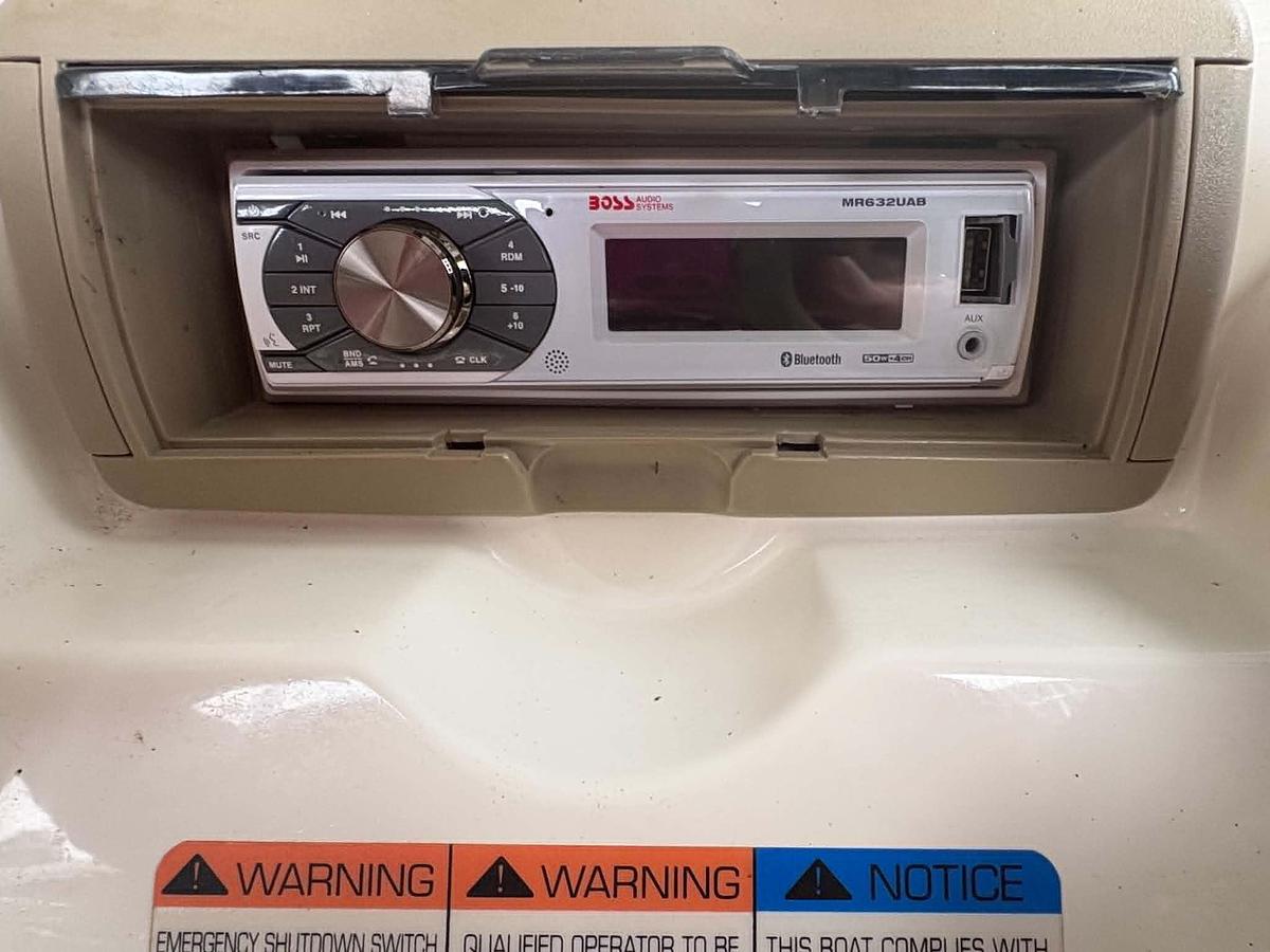 Used 1996 Bayliner 2659 Rendezvous