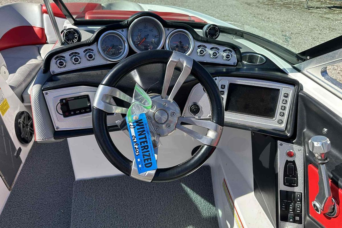 Used 2016 MasterCraft X23