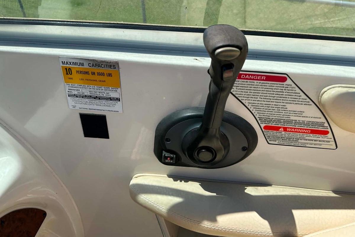 Used 2001 Sea Ray 260 Bow Rider