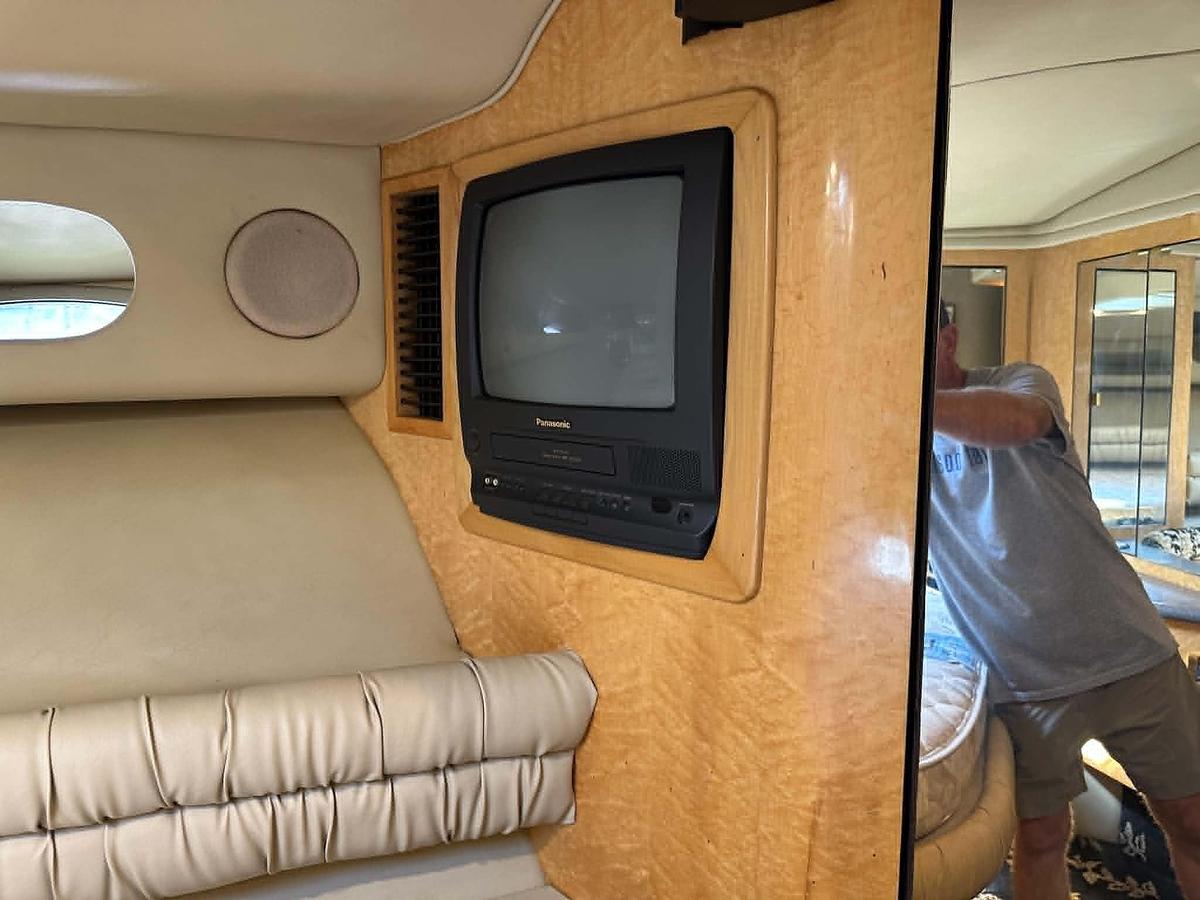 Used 1998 Sea Ray 630 Super Sun Sport