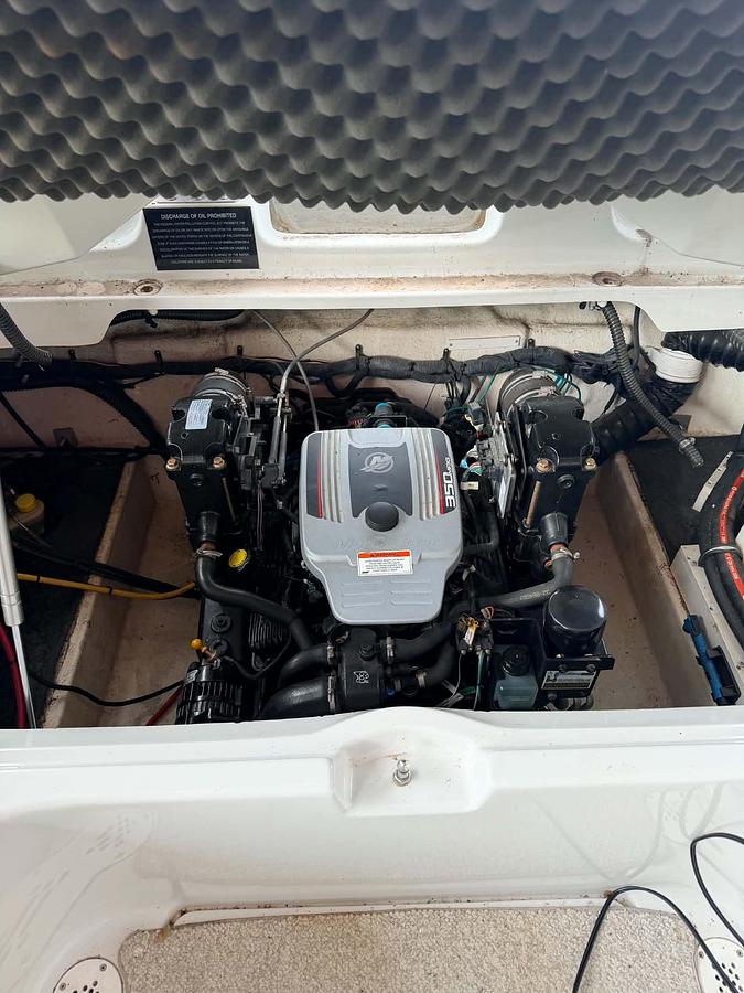 Used 2009 Crownline 270 Bow Rider
