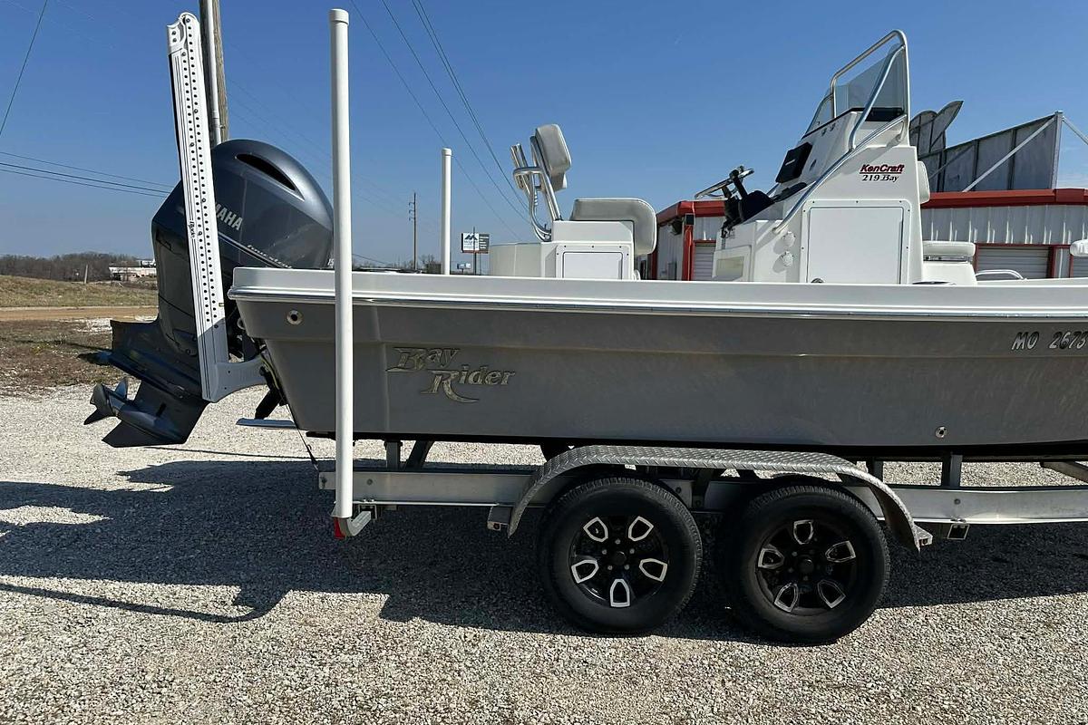 Used 2022 KenCraft Bayrider 219 Bay