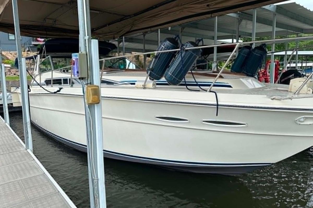 Used 1988 Sea Ray 390 Express Cruiser