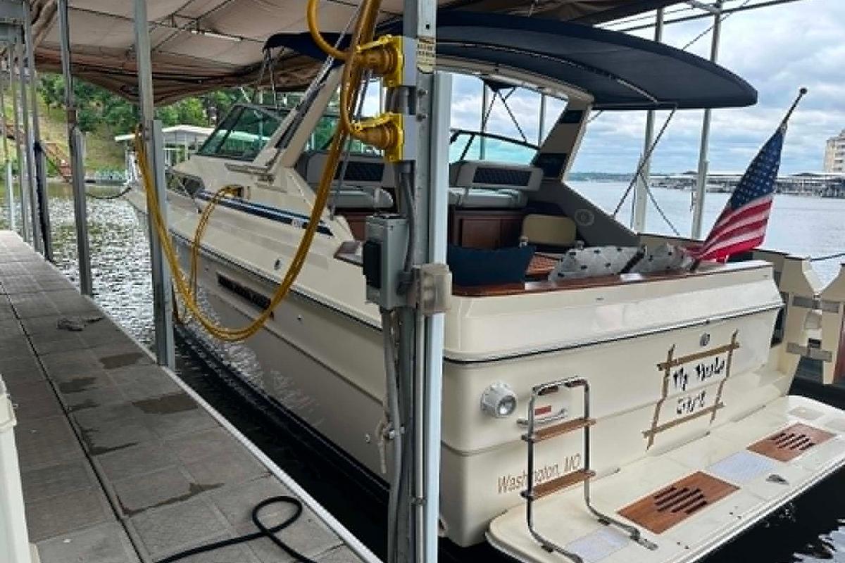 Used 1988 Sea Ray 390 Express Cruiser