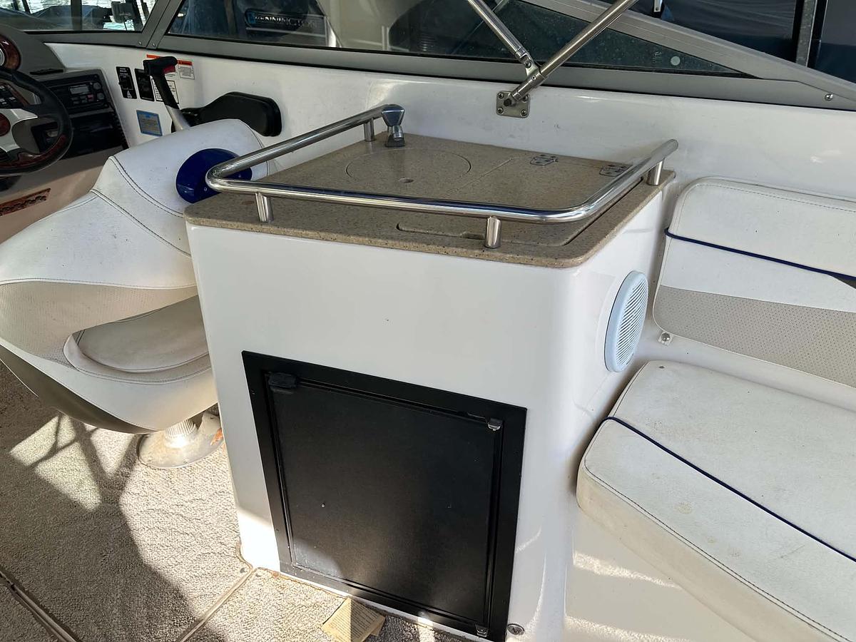 Used 2006 Rinker 282 Captiva