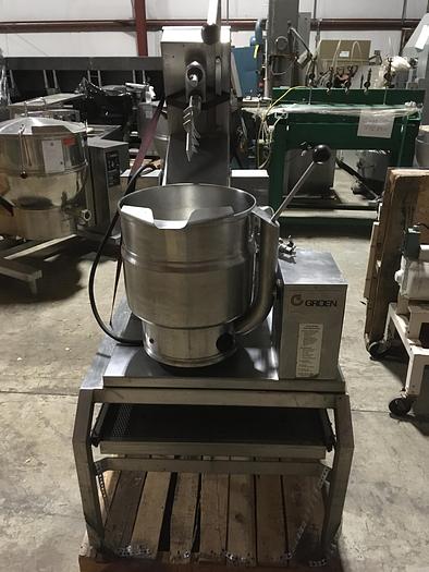 Used GROEN TDB/7-20 ELEC. TILTING STEAM KETTLE LAB MIXER TWIN AGITATION CAPABLE on STAINLESS STEEL STAND w/ PULL OUT PERFORATED POURING SHELF !