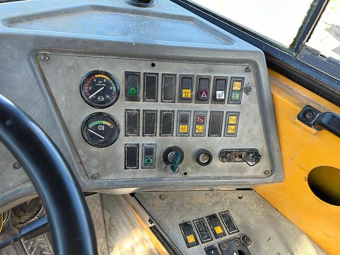 Used 2000 VOLVO A30C OFF ROAD HAUL TRUCK