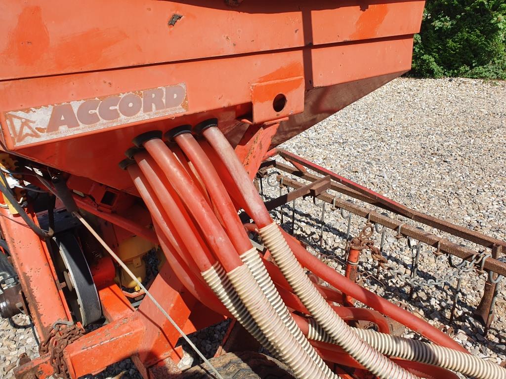 Used Accord Pneumatic DL Seed Drill