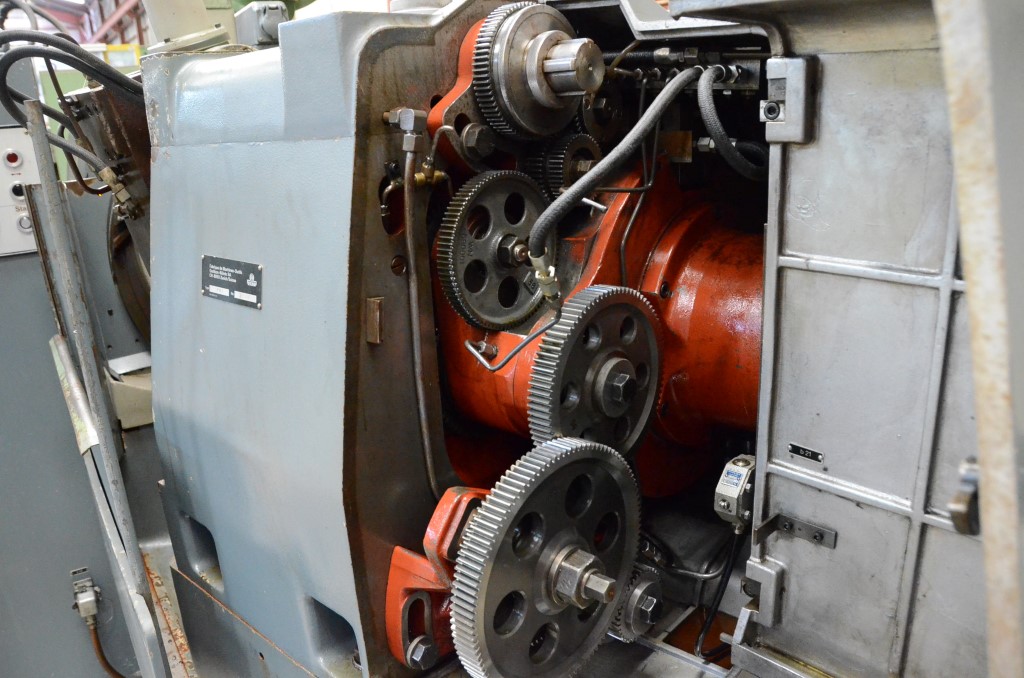 Usado 1979 OERLIKON SKM 1 Talladoras de grupos conicos #7151