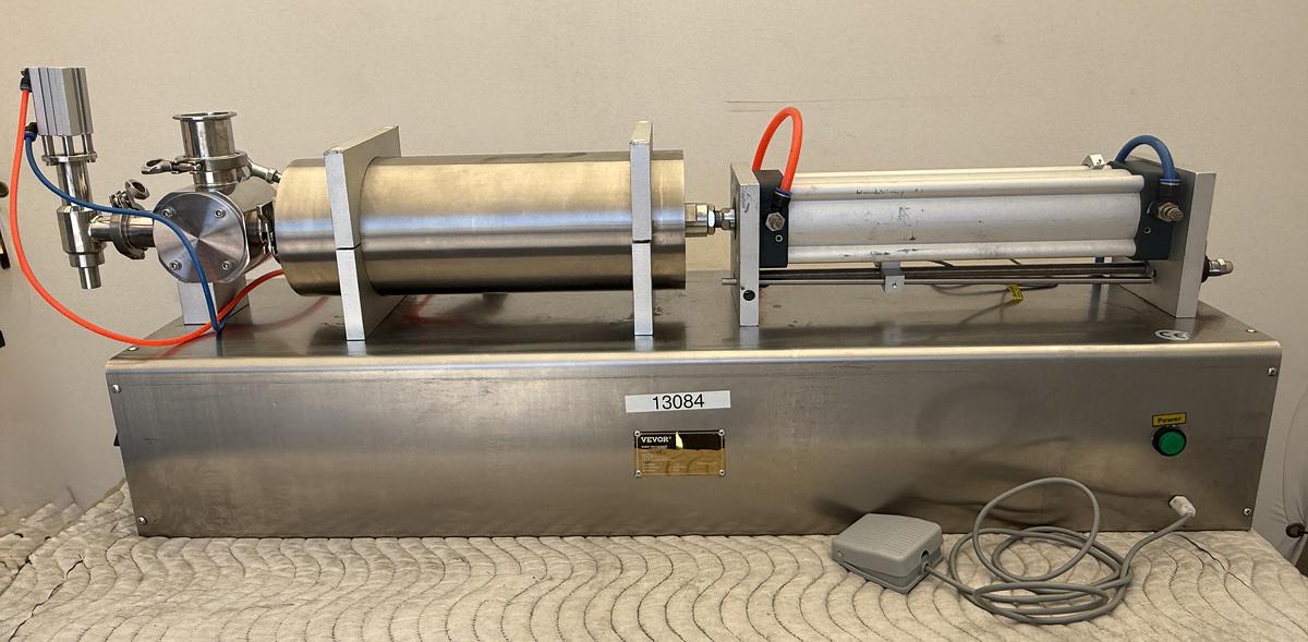 Used Liquid filling Machine 