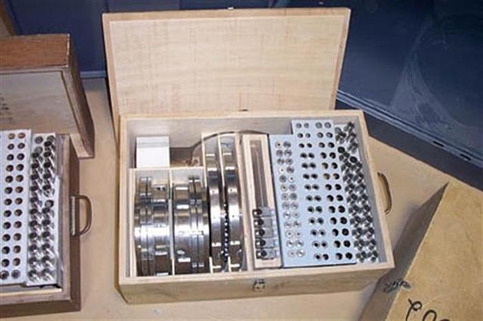 Used MG2 CAPSULE FILLER MODEL G60