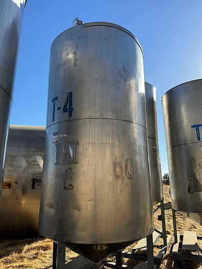 Used Tank, 750 Gallon, Stainless Steel, Cone Bottom