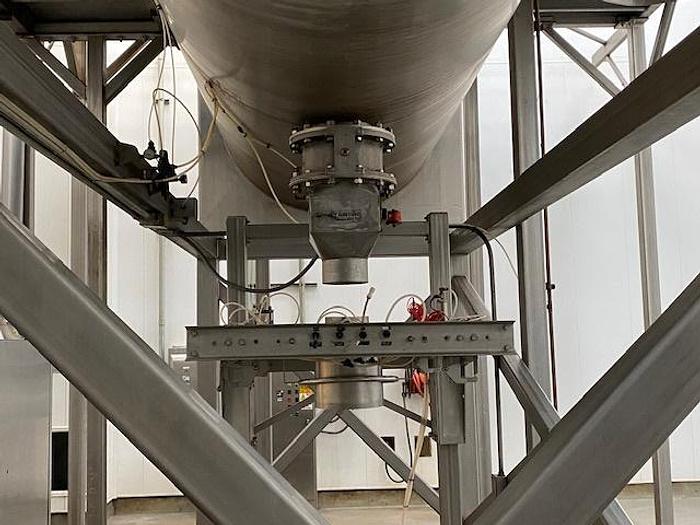 Used MUELLER JACKETED TANK W/ LIGHNIN MIXER