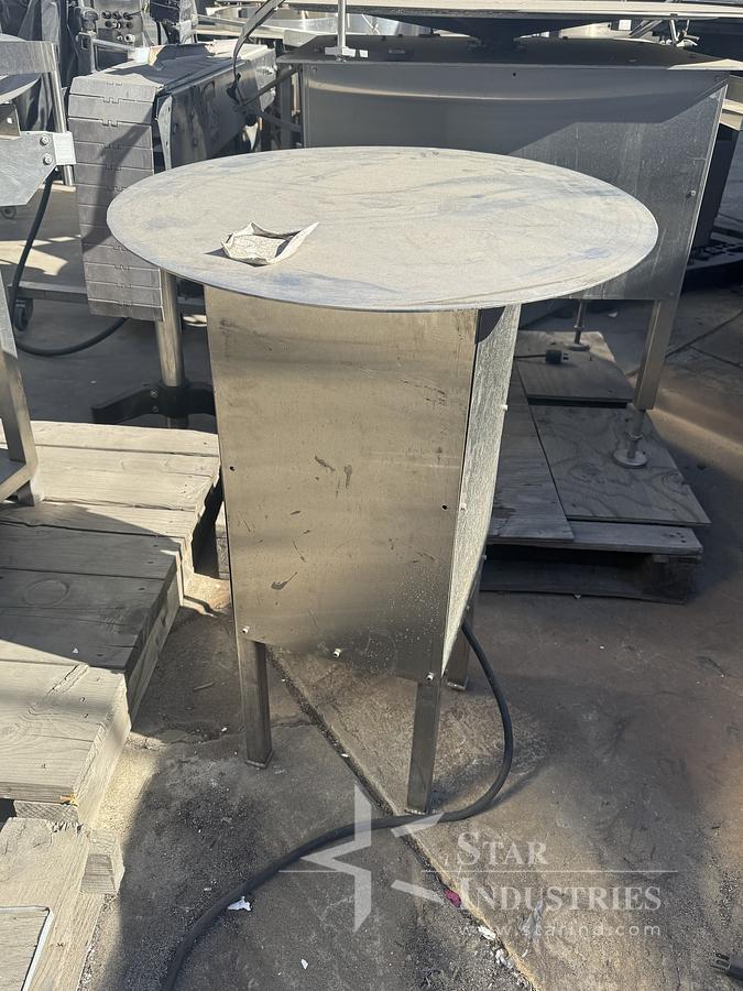 Used 24'' Accumulating Table S.S.