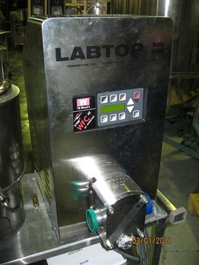 Used 1" FLOWTECH LABTOP PUMP, S/S