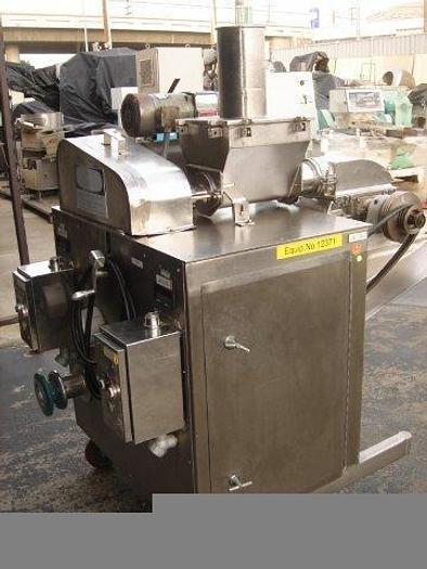 Used Fitzmill Model U, screw-feed, 6" throat