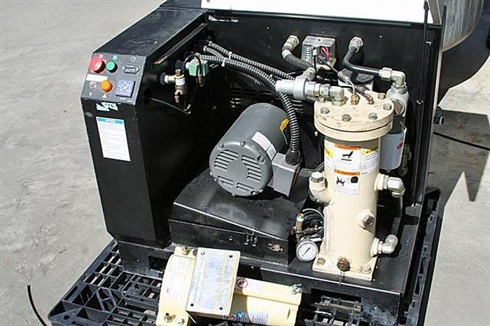 Used Ingersoll Rand SSR-XF7.5 Air Compressor, 31CFM