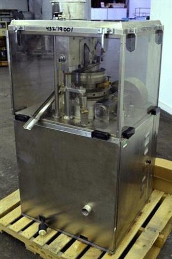 Used ECONOLINE 12D CAPPLUS TABLET PRESS, 12 STATION