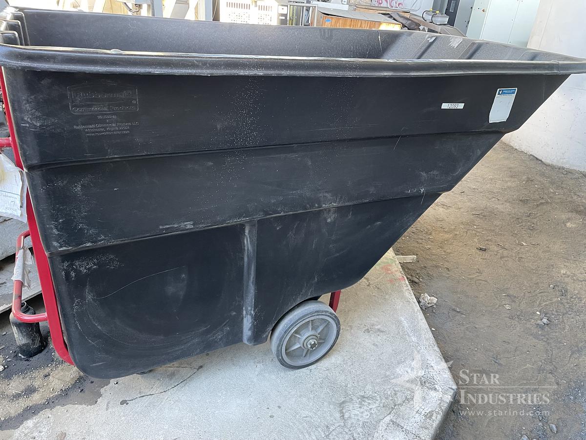 Used RubberMaid Black Plastic Garbage Disposal Bin