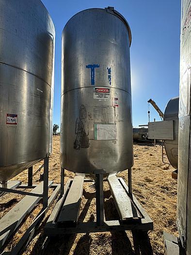 Used Tank, 750 Gallon, Stainless Steel, Cone Bottom, 4' x 8'