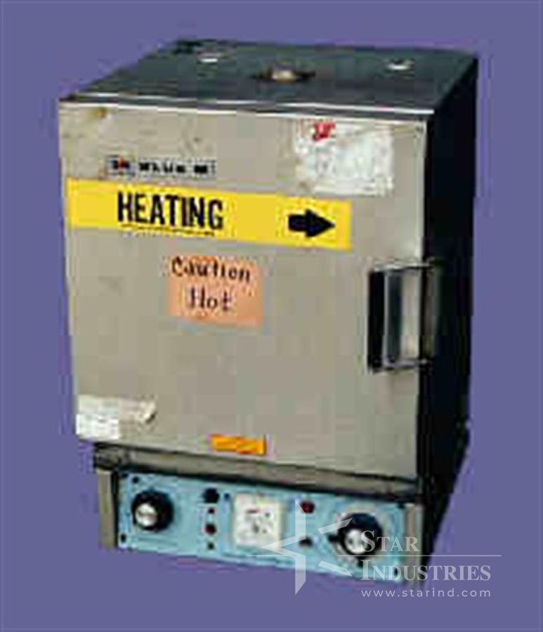Used BLUE M LABORATORY GRAVITY OVEN              #3304