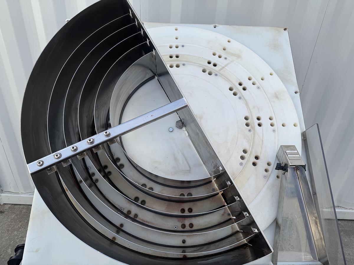 Used Go Packer 3000 with Disc Feed