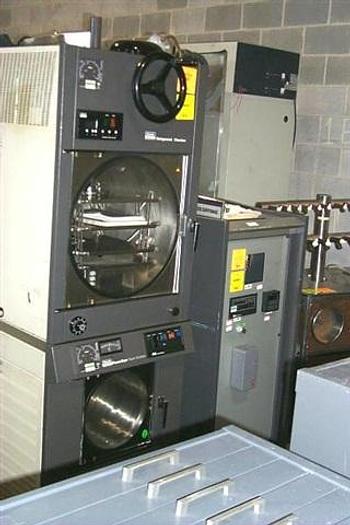 Used APPLICATION ENG'G. SURGE HOPPER