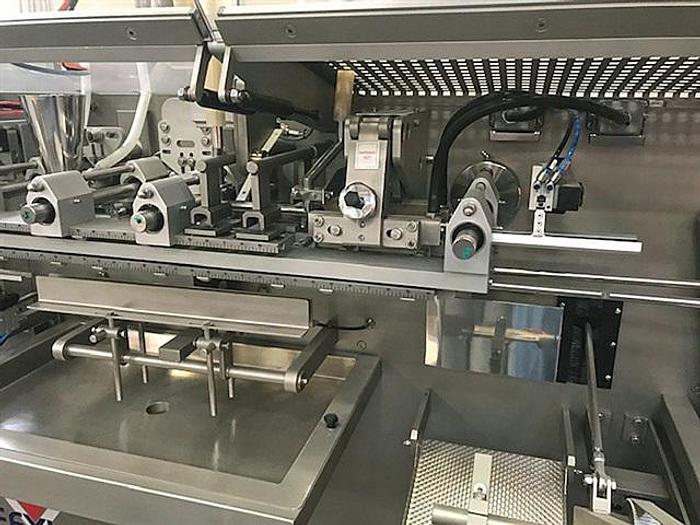 Used Effytec HB151 Horizontal Form/Fill/Seal Machine