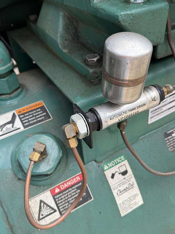 Used Compressor, Commercial, Champion Pneumatic, 25HP