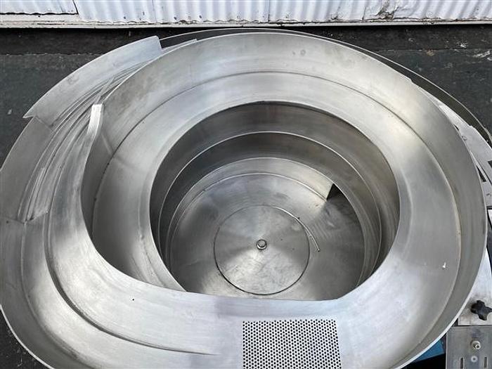 Used California Vibratory Feeders 4 track Tablet Feeder