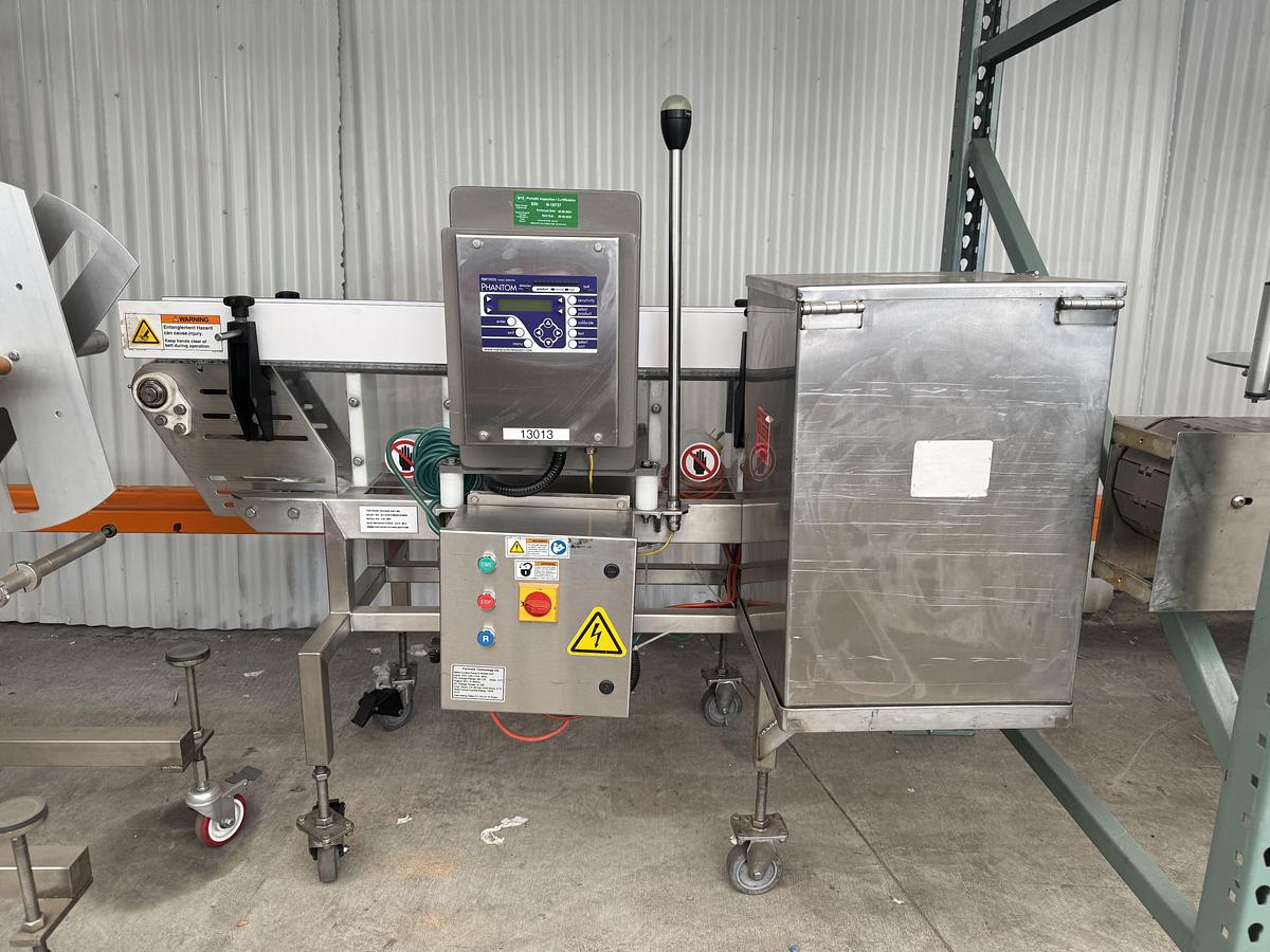 Used Fortress Tech Metal Detector