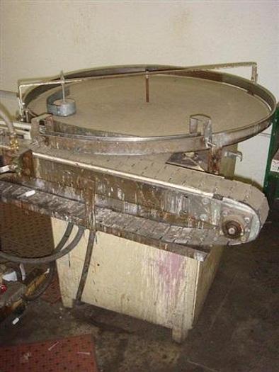 Used Accumulating Table, 30", non-s.s. disk