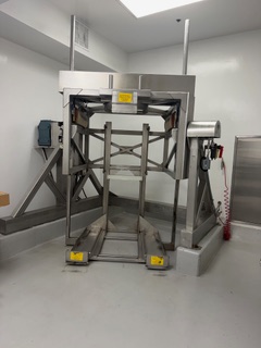 Used Bin Blender with 13/ 12 cubic ft & 8/20 cubic ft bins