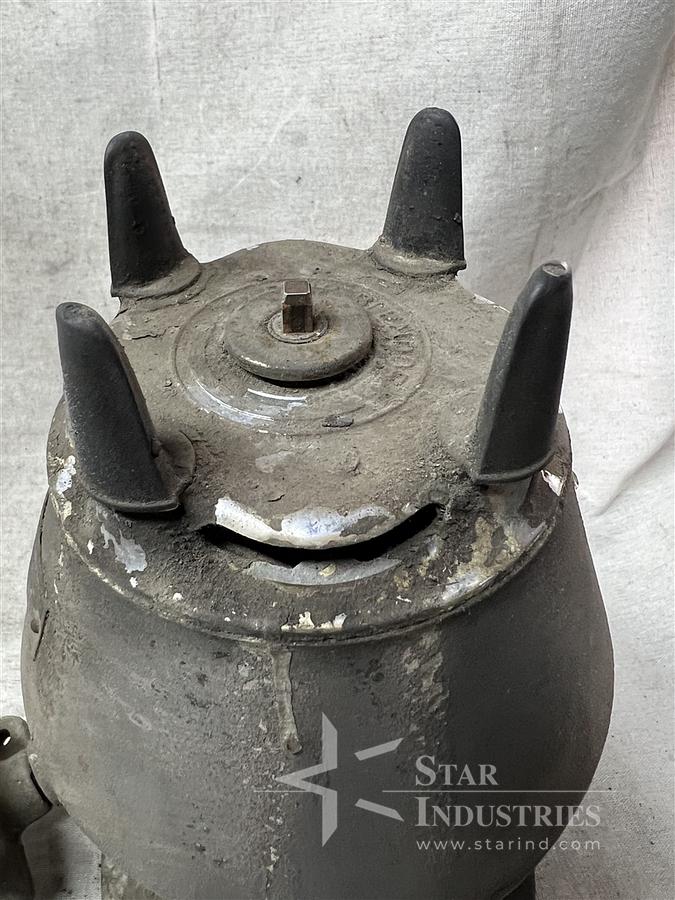 Used Laboratory Blender with Aluminum Blending Containers