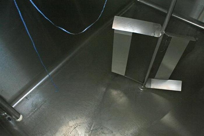 Used Mix Tank, s.s., 3 x 800 gal. compartments w/ Mixers