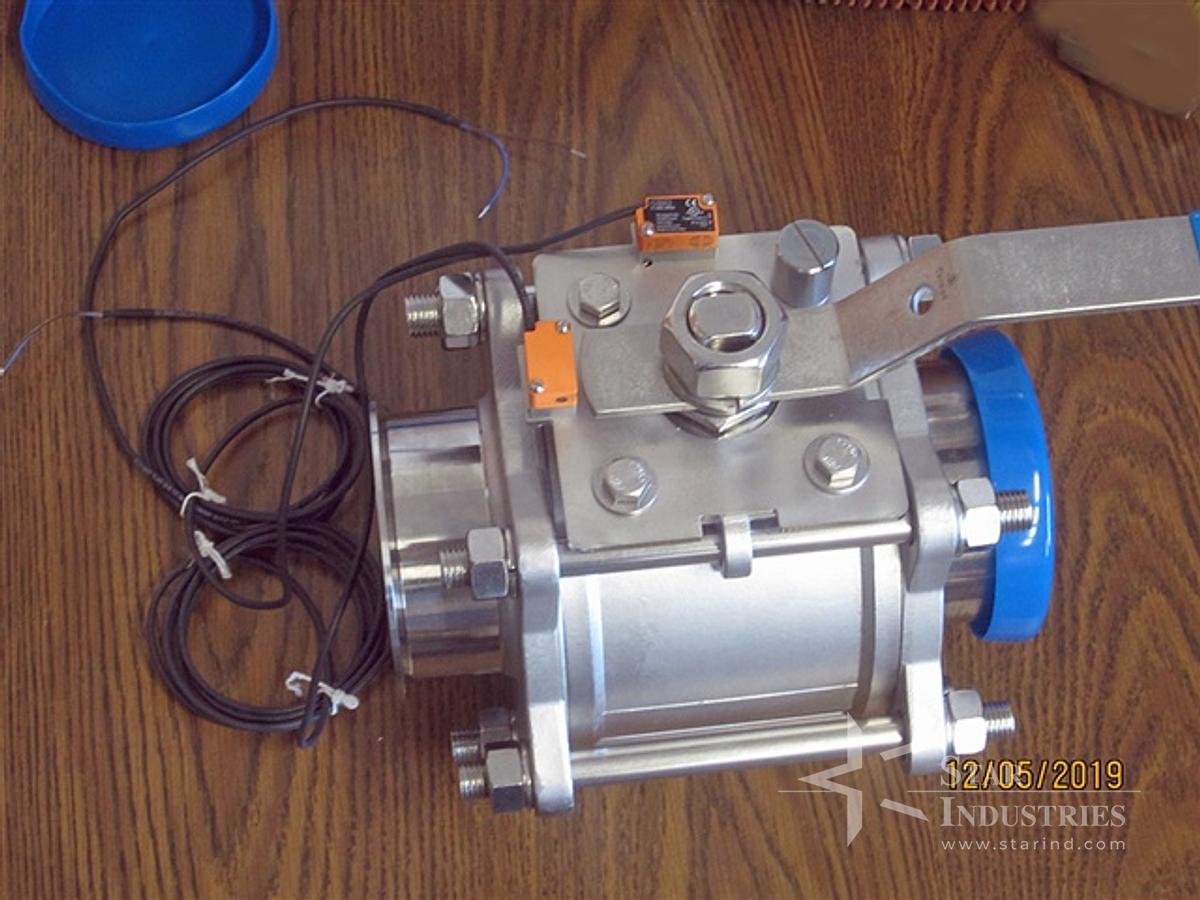 Used Waukesha Cherry-Burrell SPX 4 inch s.s. Ball Valve, unused